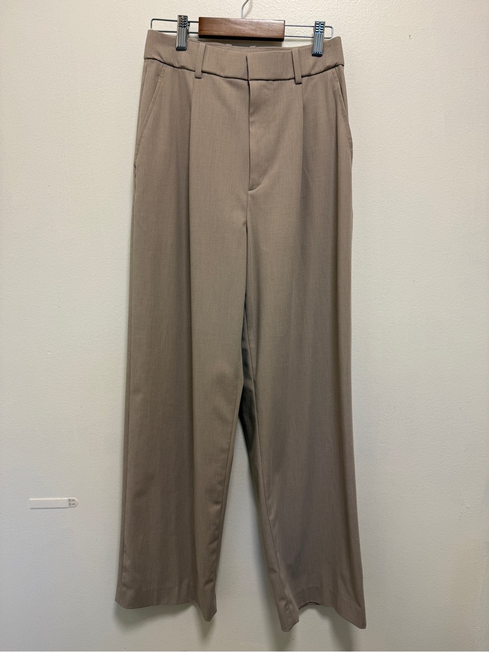 Uniqlo wide fit pleated pants beige XS